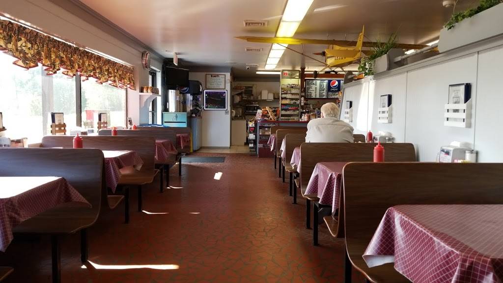 Carls Place | restaurant | 15800 Old Franklin Turnpike, Penhook, VA 24137, USA | 5405762838 OR +1 540-576-2838