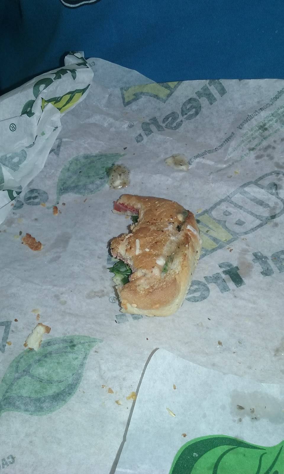 Subway | meal takeaway | 2211 Okoboji Blvd Suite 7, Milford, IA 51351, USA | 7123382108 OR +1 712-338-2108