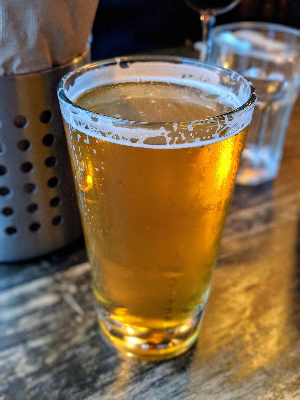 Benchmark Pizzeria | restaurant | 1568 Oak View Ave, Kensington, CA 94706, USA | 5106479724 OR +1 510-647-9724