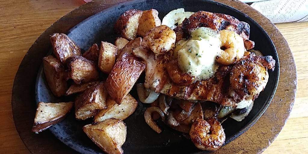 Applebees Grill + Bar | restaurant | 1705 E Tipton St, Seymour, IN 47274, USA | 8125241585 OR +1 812-524-1585