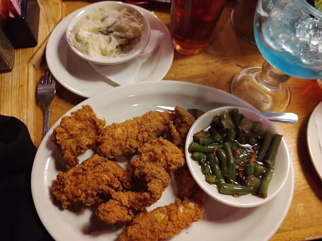 Texas Roadhouse | restaurant | 5010 N Desert Blvd, El Paso, TX 79912, USA | 9158320333 OR +1 915-832-0333