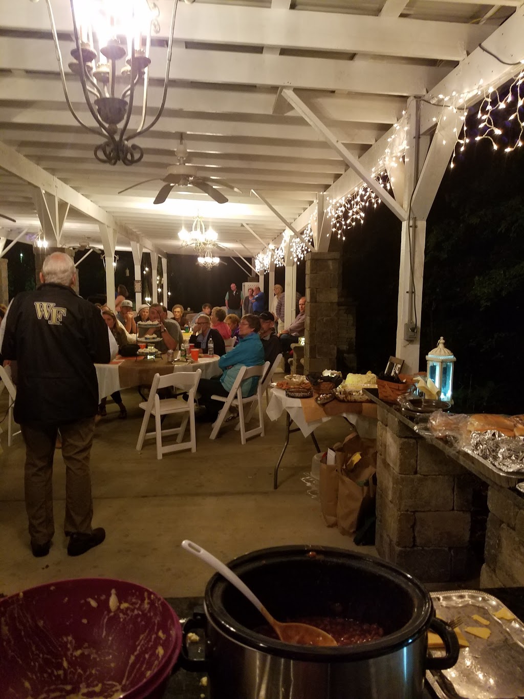 Grace Farm Chateau Fontaine | restaurant | 1208 N Main St, Walnut Cove, NC 27052, USA | 3365911009 OR +1 336-591-1009