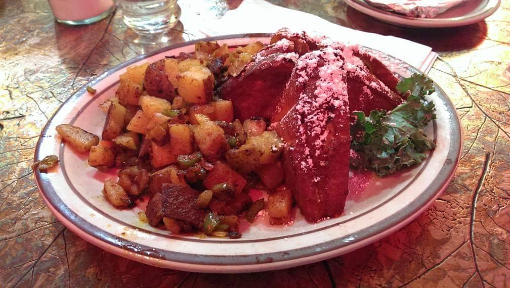 Gueros Backyard | restaurant | 1202 N Austin St, Seguin, TX 78155, USA | 8304334281 OR +1 830-433-4281