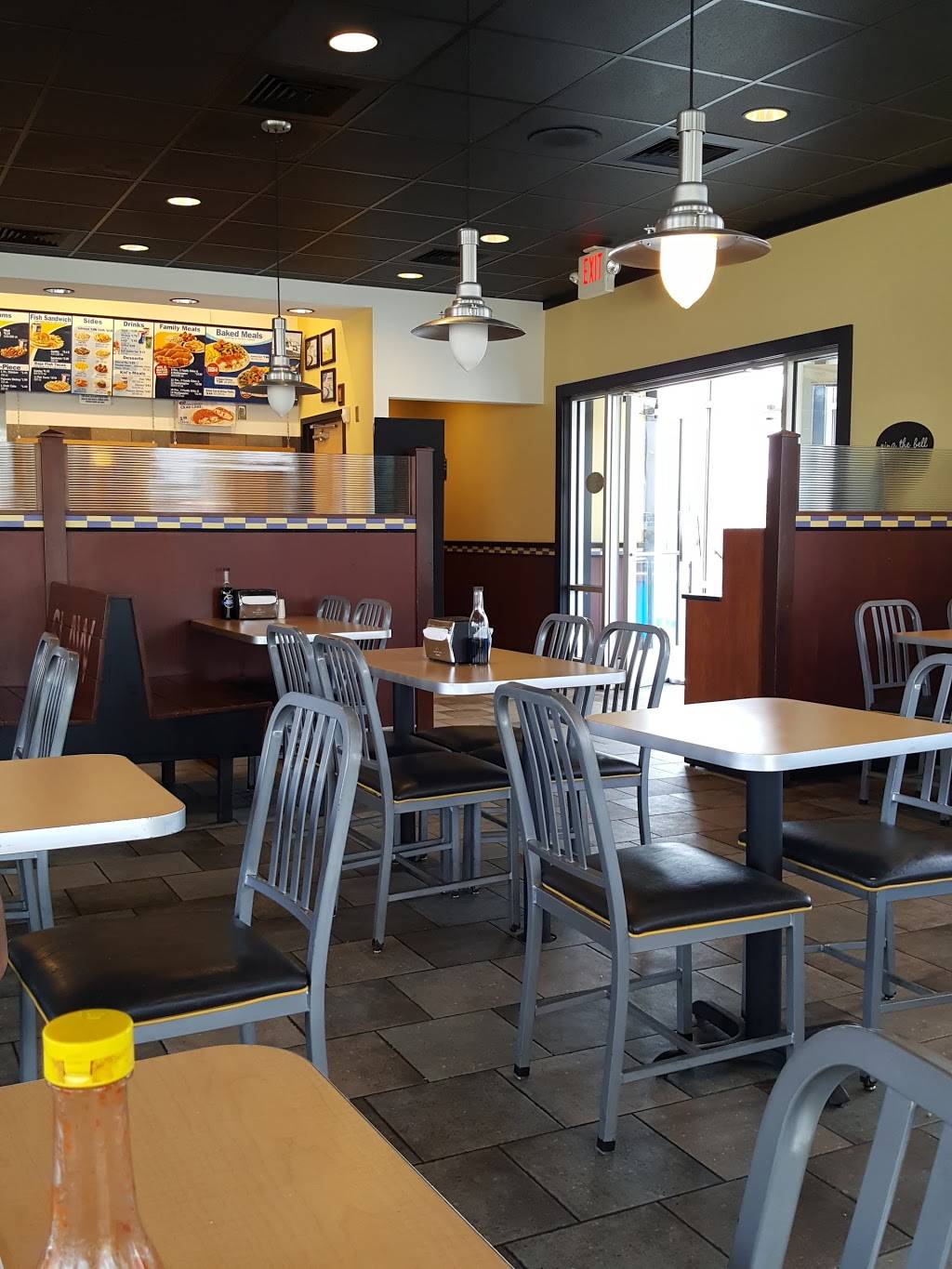 Long John Silvers | restaurant | 817 Capital Ave SW, Battle Creek, MI 49017, USA | 2699636200 OR +1 269-963-6200