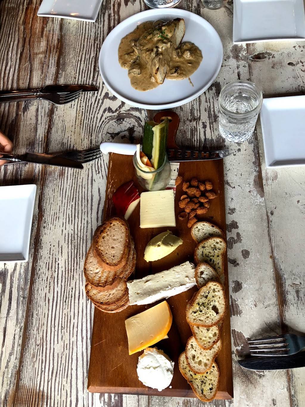 Vegetable | restaurant | 3711 Cahuenga Blvd, Studio City, CA 91604, USA | 8187541149 OR +1 818-754-1149