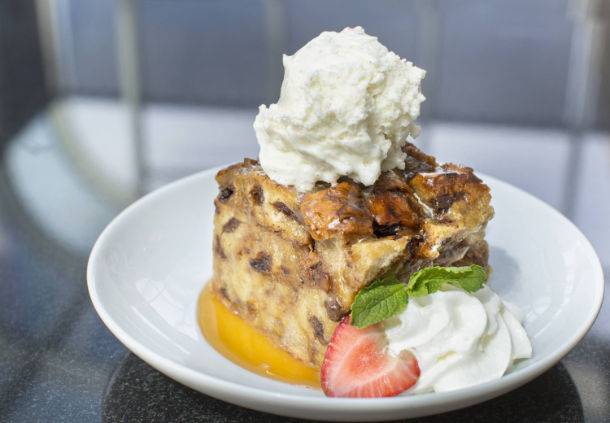 Legends Sports Bar & Grill | restaurant | 111 Crawford Ave, Conshohocken, PA 19428, USA | 6102609400 OR +1 610-260-9400