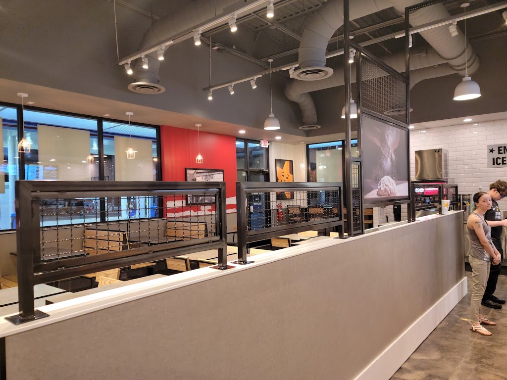 Hardees | restaurant | 399 N Hathaway Ave, Bronson, FL 32621, USA | 3523534574 OR +1 352-353-4574