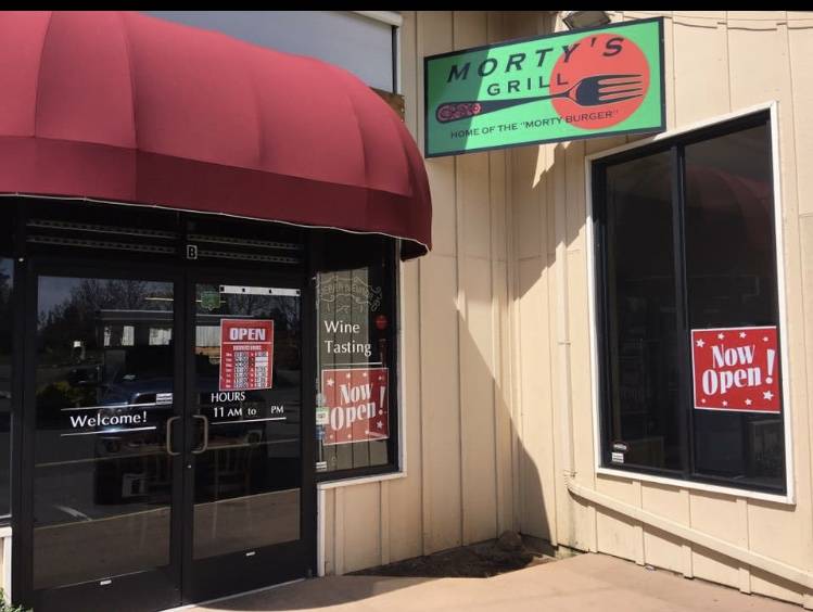 Mortys Grill and Food Truck | restaurant | 3590 Carson Rd, Camino, CA 95709, USA | 5303033098 OR +1 530-303-3098