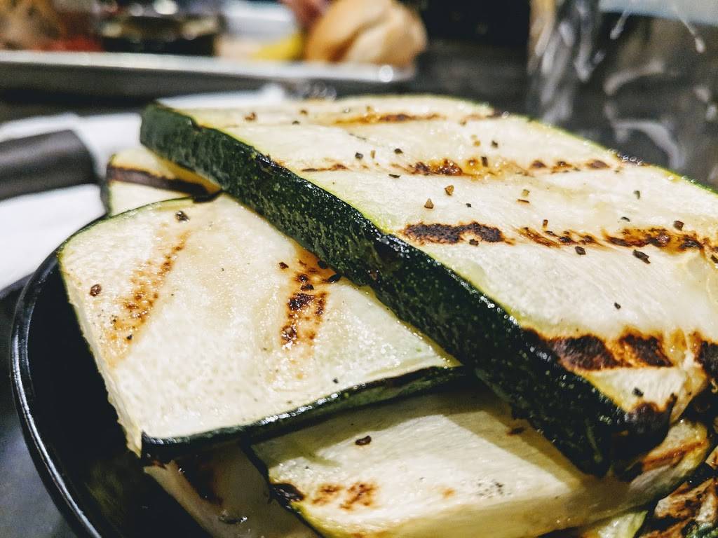 The Famous Restaurant | restaurant | 953 S Main St, Centerville, OH 45459, USA | 9379512422 OR +1 937-951-2422