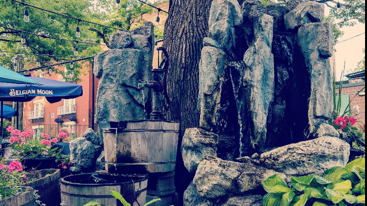 Outrigger | restaurant | 2232 Queen St E, Toronto, ON M4E 1E9, Canada | 6477482232 OR +1 647-748-2232