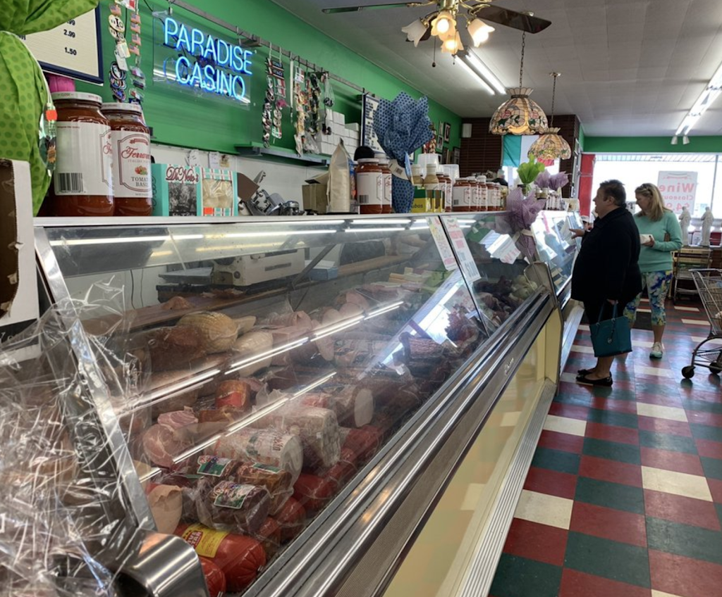 Ferraras Imported Foods | bakery | 5750 Mayfield Rd, Cleveland, OH 44124, USA | 4404423700 OR +1 440-442-3700