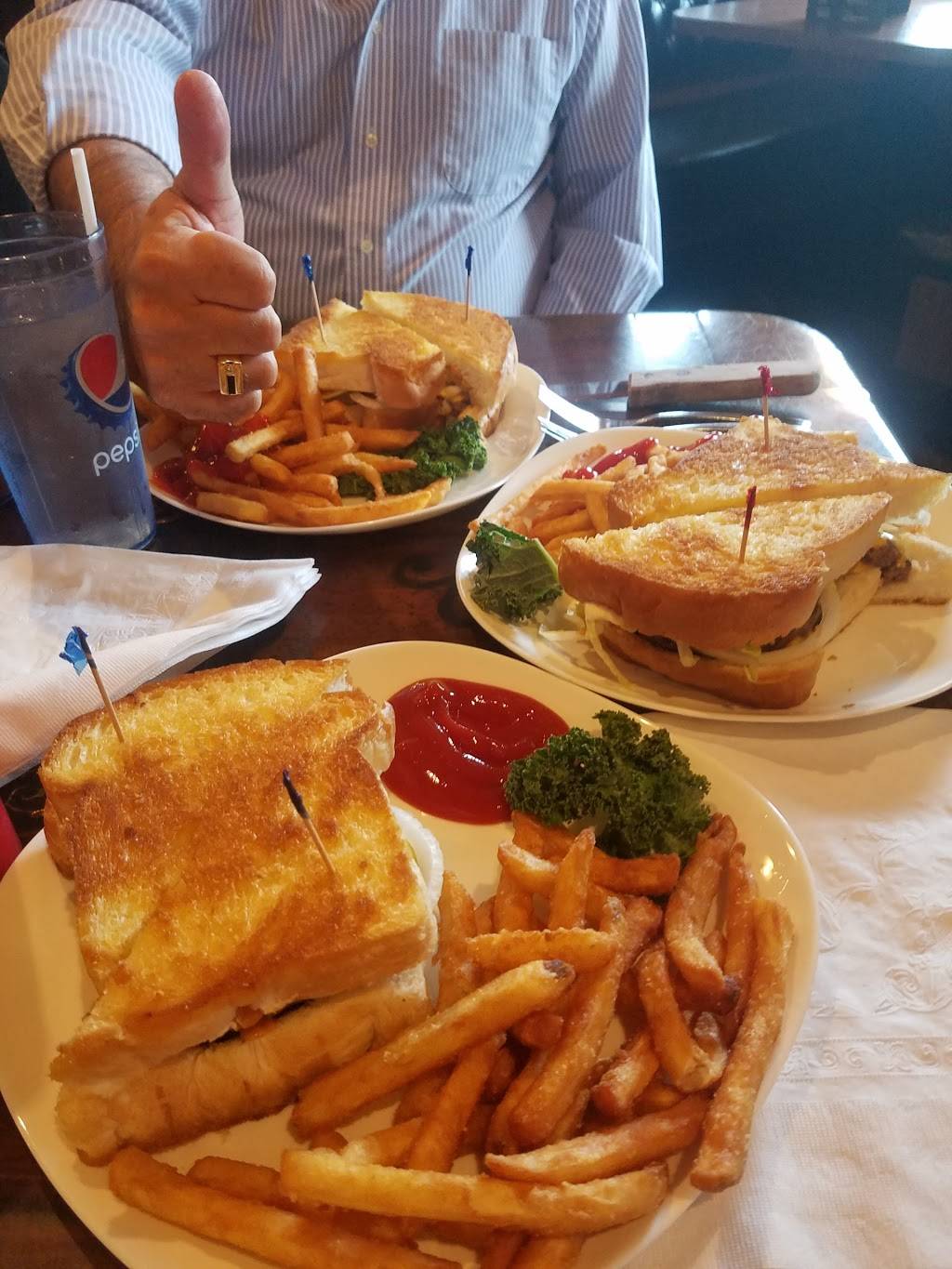 Grand Villa | restaurant | 3594 Chicago Dr SW, Grandville, MI 49418, USA | 6165381360 OR +1 616-538-1360