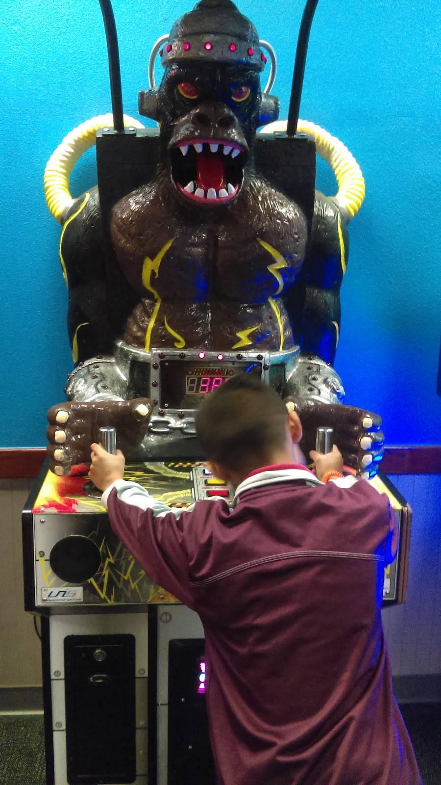 Chuck E. Cheese | restaurant | 3903 W Airport Fwy, Irving, TX 75062, USA | 9722561600 OR +1 972-256-1600