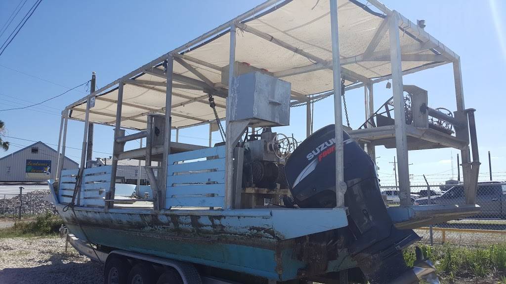 Harbor Light Marina | restaurant | 8239 LA-56, Chauvin, LA 70344, USA | 9854663167 OR +1 985-466-3167