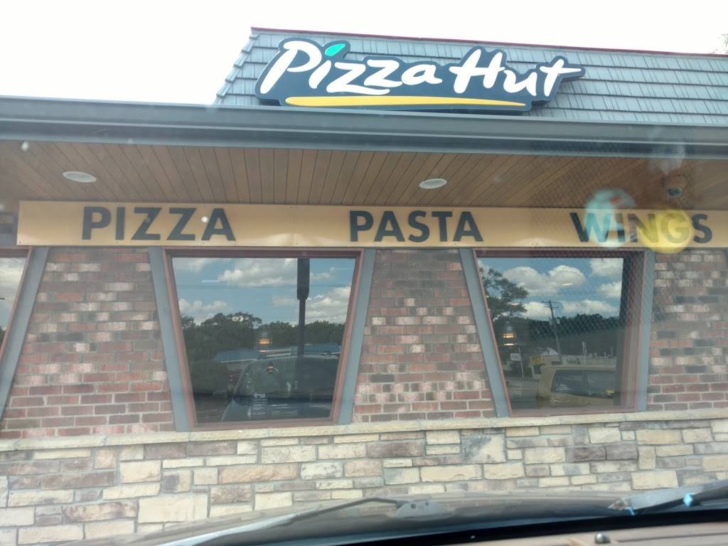 Pizza Hut | restaurant | 3329 11th St, Rockford, IL 61109, USA | 8152295159 OR +1 815-229-5159