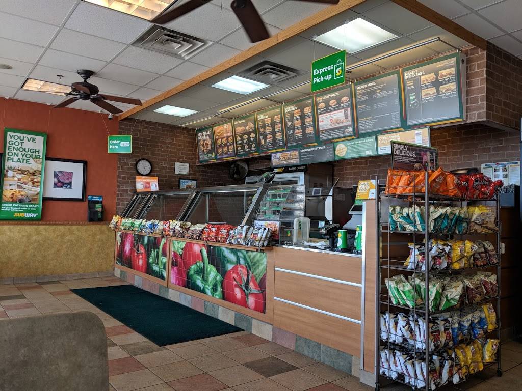 Subway | restaurant | Walkers Place, 3505 Upper Middle Rd Unit A2, Burlington, ON L7M 4C6, Canada | 9053324355 OR +1 905-332-4355