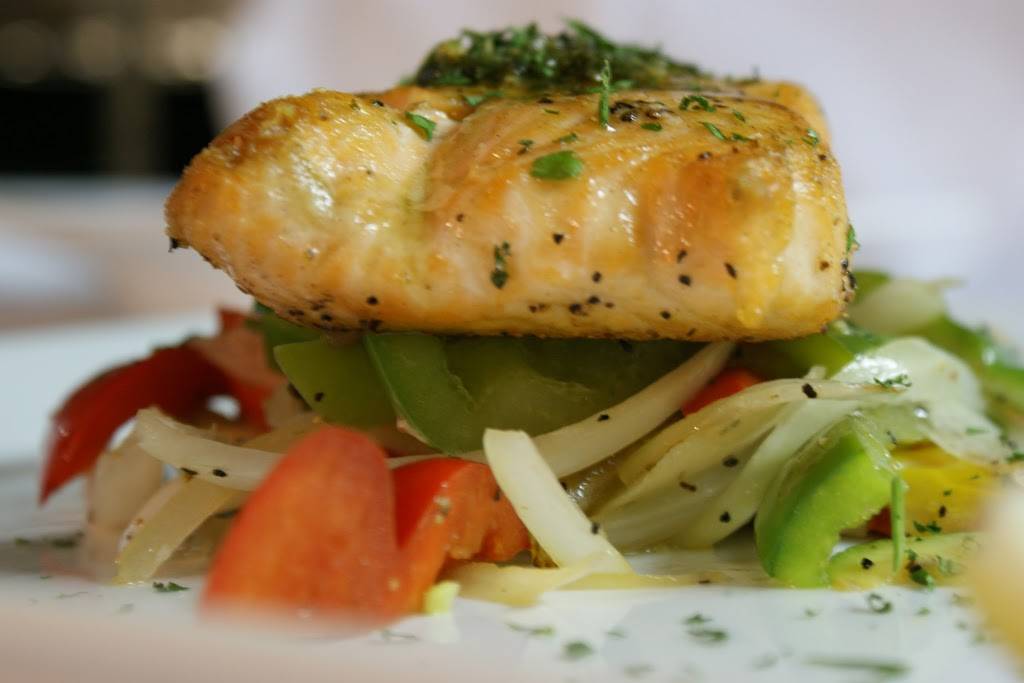 The Express Restaurant | restaurant | 349 Grays Rd, Hamilton, ON L8E 2Z1, Canada | 9055601475 OR +1 905-560-1475