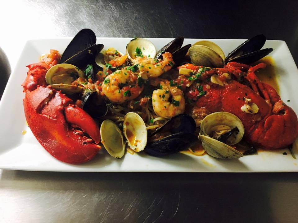 Carmelas Pizzeria | restaurant | 910 Hempstead Turnpike, Franklin Square, NY 11010, USA | 5164887884 OR +1 516-488-7884