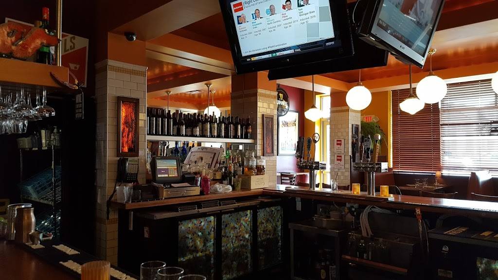 Center Square Grill | restaurant | 84 Center Square, East Longmeadow, MA 01028, USA | 4135250055 OR +1 413-525-0055