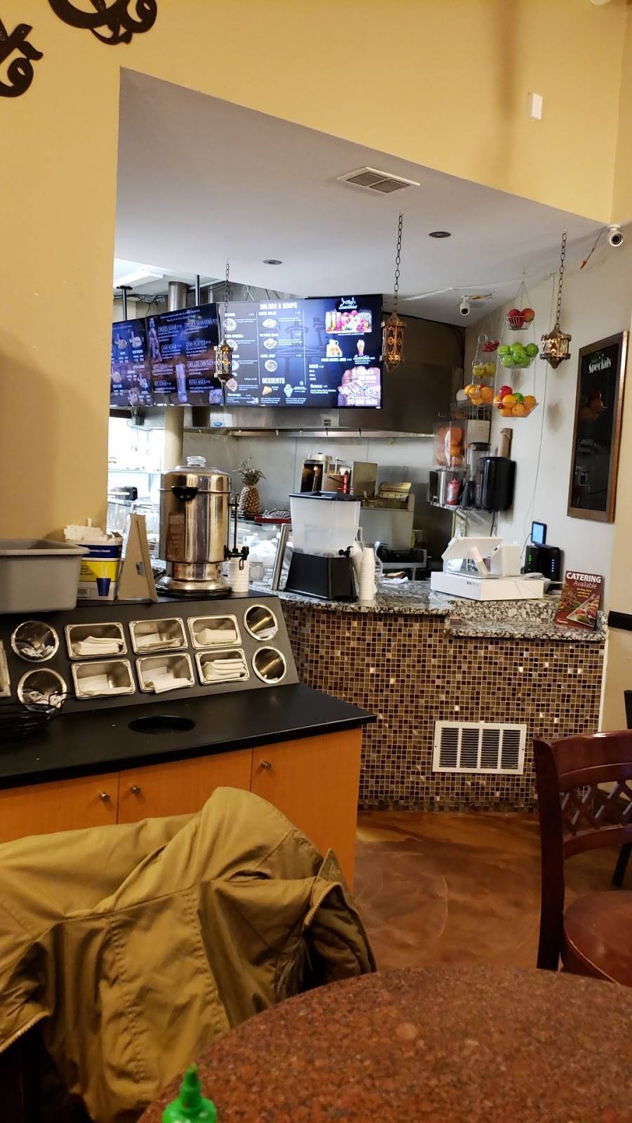 Petra Cafe | restaurant | 610 Massachusetts Ave, Indianapolis, IN 46204, USA | 3176023535 OR +1 317-602-3535