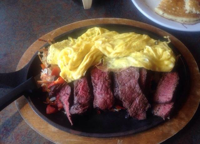 Trappers Bar and Grill | restaurant | 6810 Lake Dr, Lino Lakes, MN 55014, USA | 6517847474 OR +1 651-784-7474