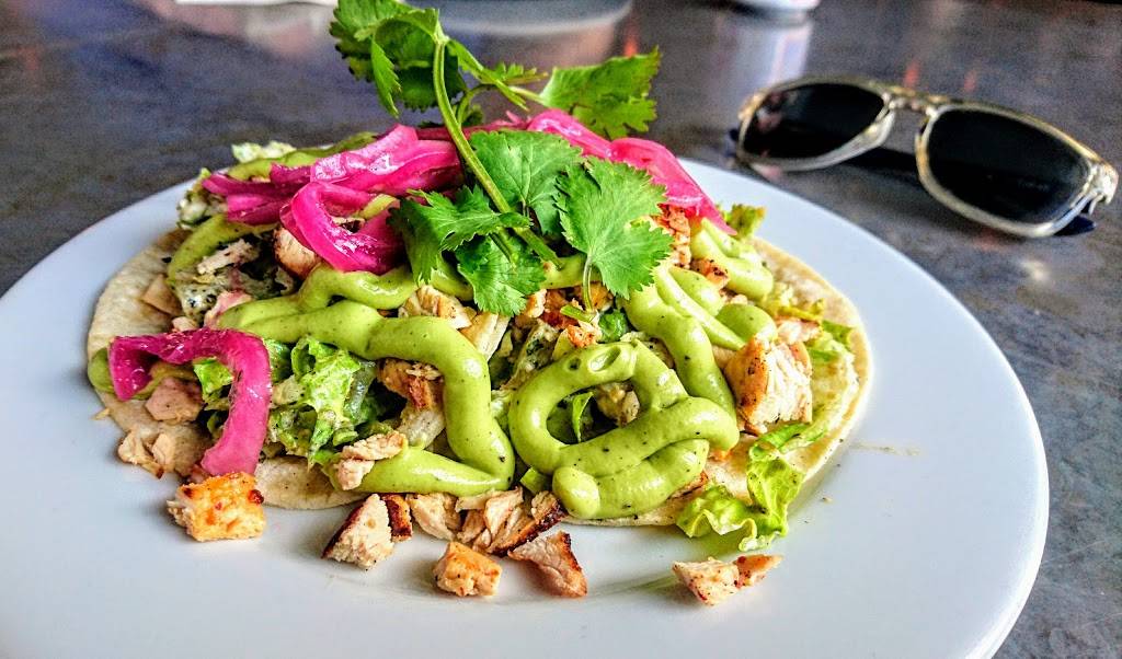 Jays Bar | restaurant | 4321 Sunset Blvd, Los Angeles, CA 90029, USA | 3236661898 OR +1 323-666-1898