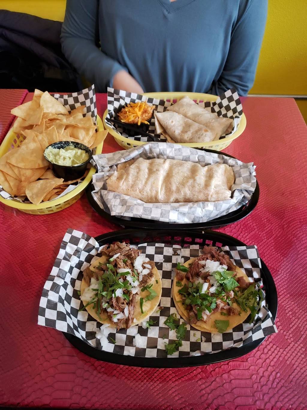 Gonzos Tacos | restaurant | 825 N Harbor Blvd, Fullerton, CA 92832, USA | 8889458226 OR +1 888-945-8226