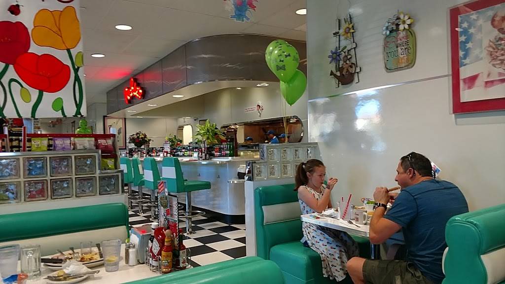 Richies Real American Diner | restaurant | 40651 Murrieta Hot Springs Rd, Murrieta, CA 92562, USA | 9516965504 OR +1 951-696-5504