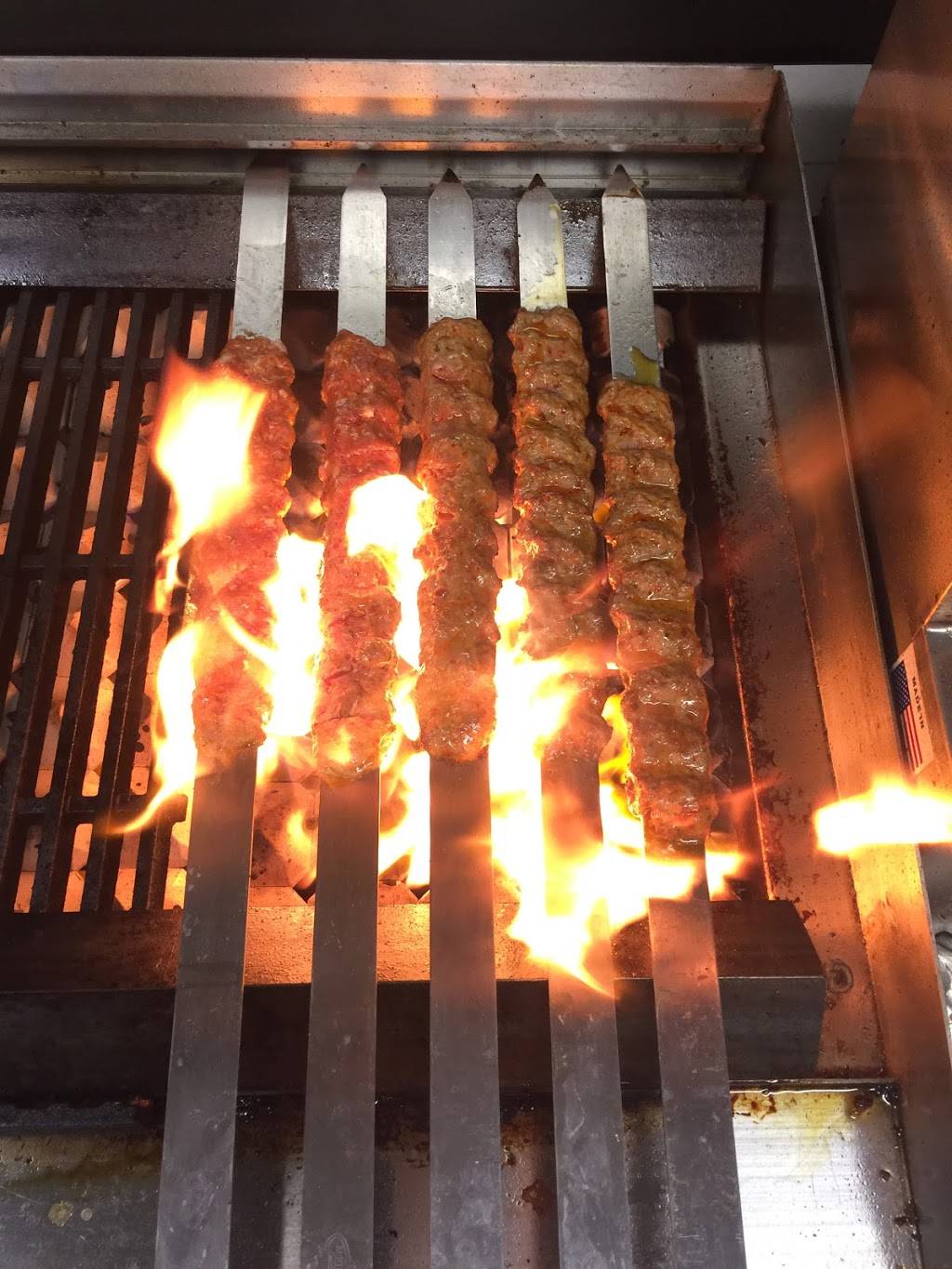 BEEEZZZ DONER & KEBAP | restaurant | 7919 Westheimer Rd, Houston, TX 77063, USA | 2817401898 OR +1 281-740-1898