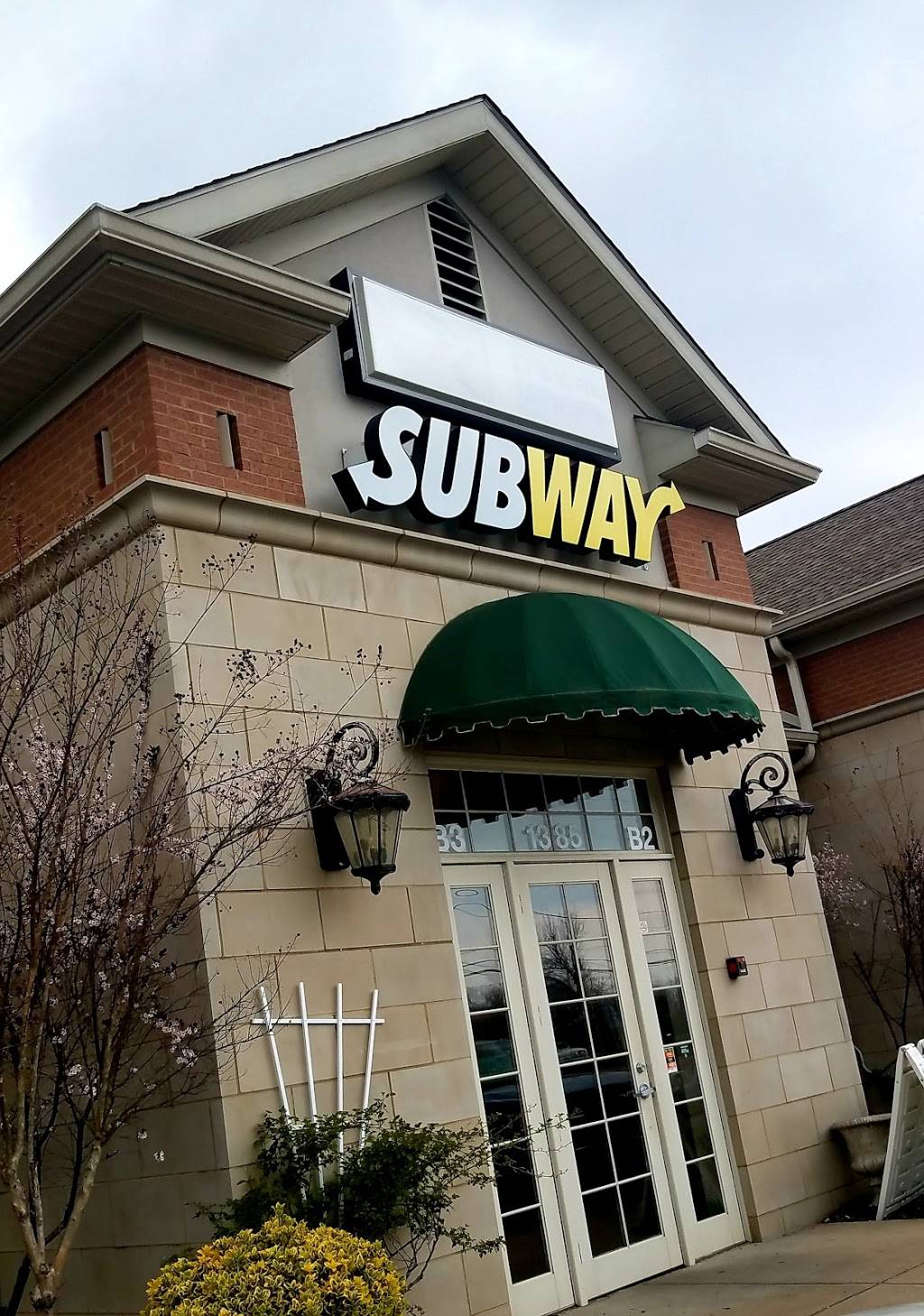 Subway | restaurant | 1385 S Highland Ave, Jackson, TN 38301, USA | 7319350038 OR +1 731-935-0038