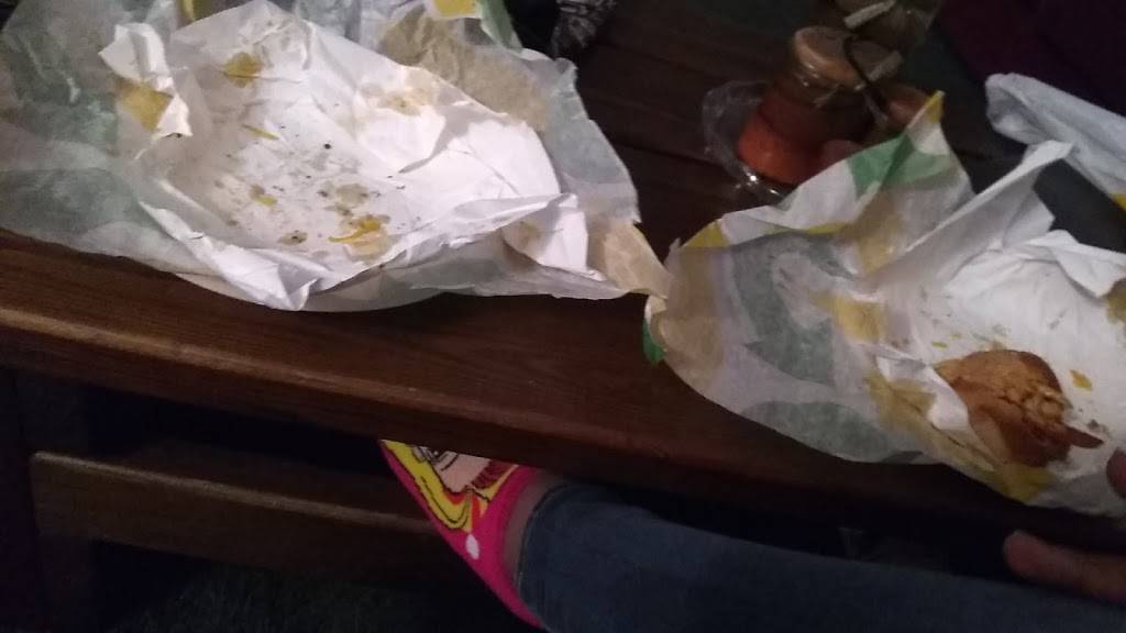Subway | restaurant | 111 A Logan Square, Russellville, KY 42276, USA | 2707267166 OR +1 270-726-7166