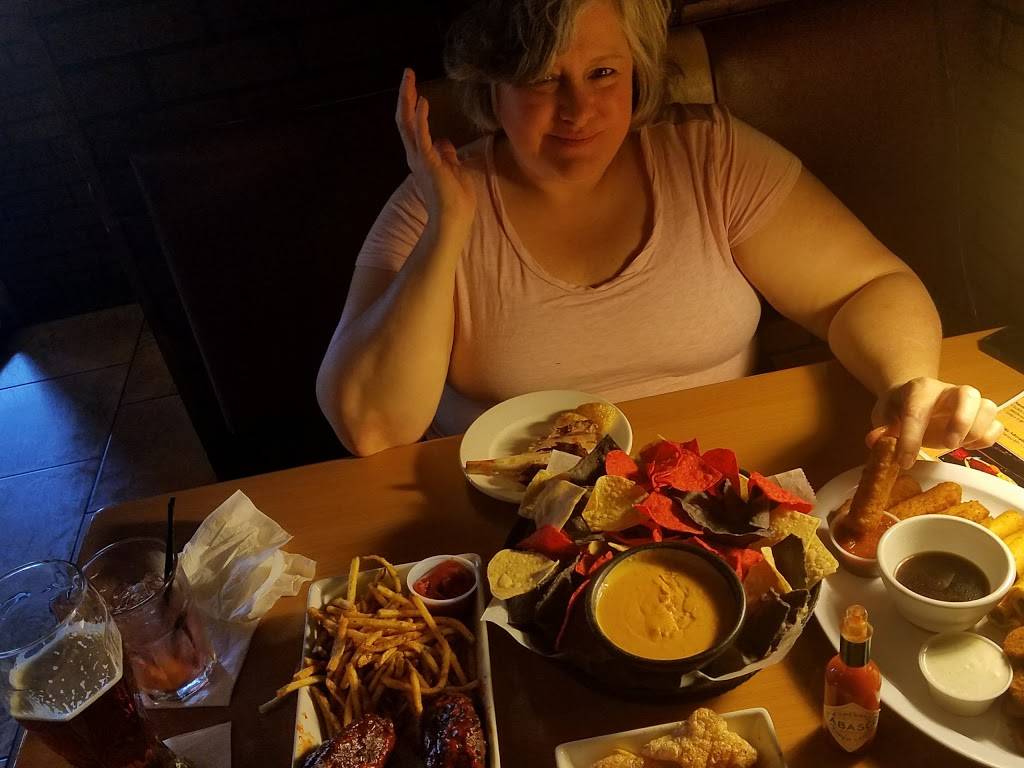 Fat Sats Bar and Grill | restaurant | 51 I-25 Bypass, Belen, NM 87002, USA | 5058647715 OR +1 505-864-7715