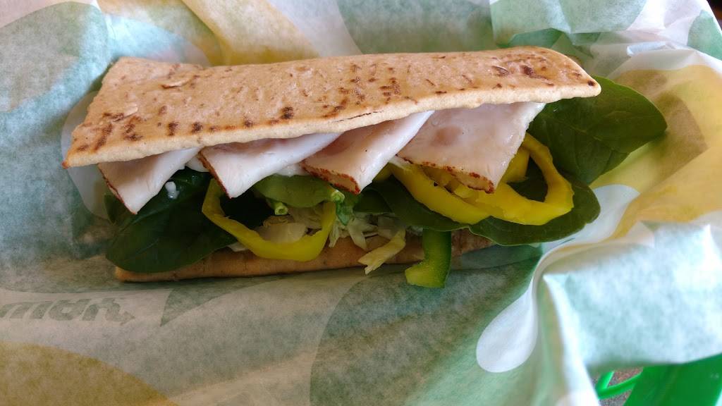 Subway Restaurants | restaurant | 817 E Bloomingdale Ave Unit 1017 Bloomingdale, Square, Brandon, FL 33511, USA | 8136856178 OR +1 813-685-6178