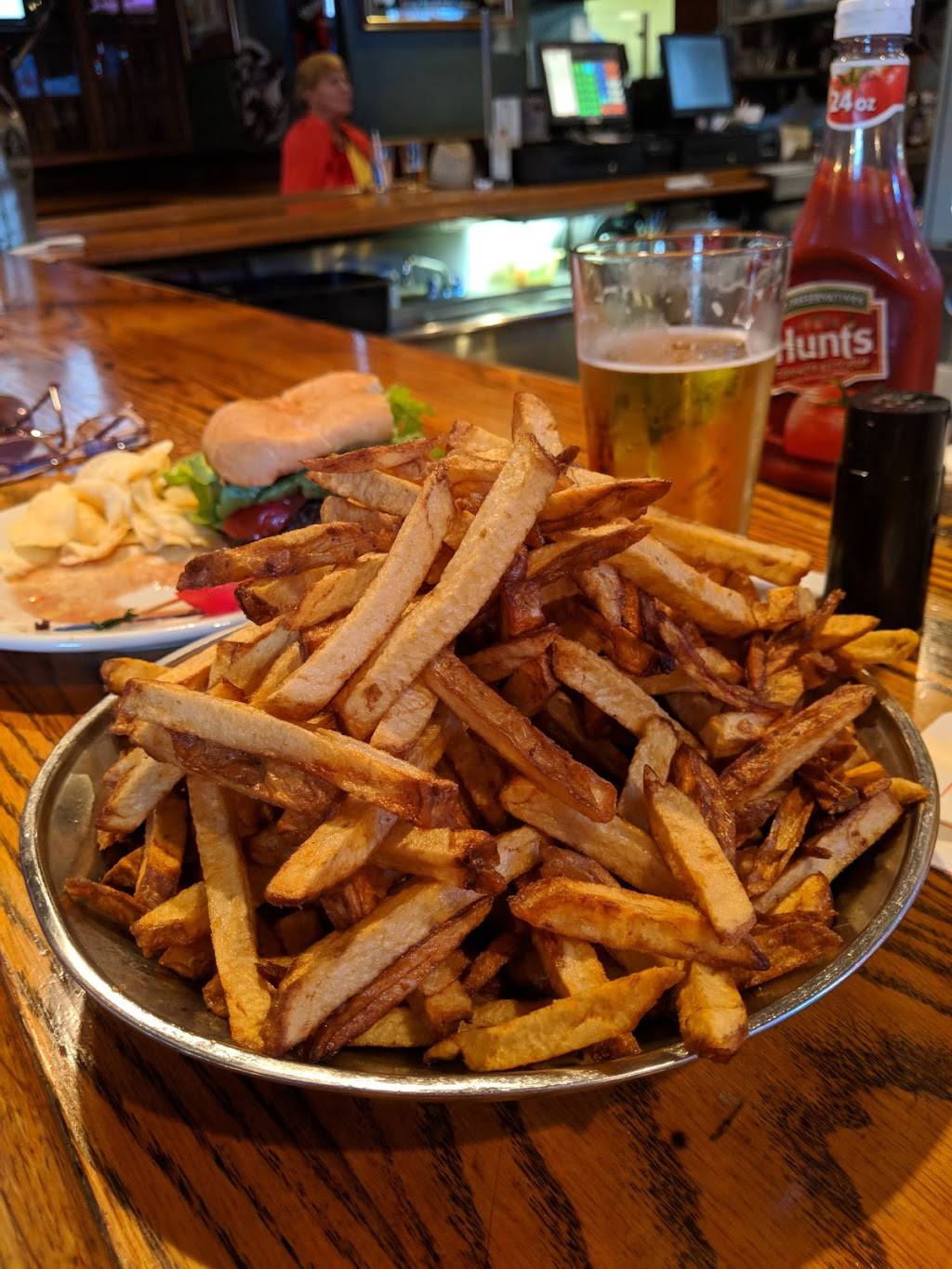 Jacks Family Tavern & Restaurant | restaurant | 15 S Prince St, Millersville, PA 17551, USA | 7178728300 OR +1 717-872-8300