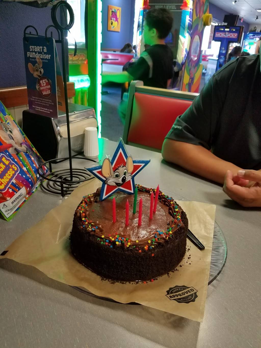 Chuck E. Cheeses | restaurant | 19805 Stevens Creek Blvd, Cupertino, CA 95014, USA | 4088738485 OR +1 408-873-8485