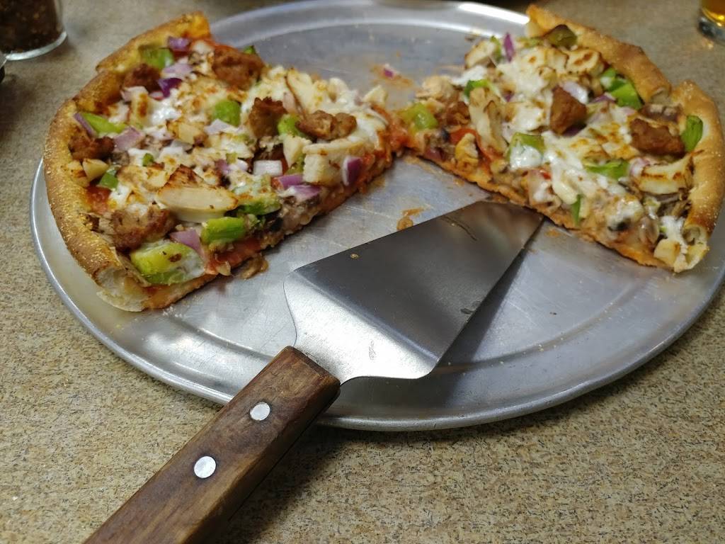 Chicagos Pizza With A Twist | meal delivery | 2961 Railroad Ave, Pittsburg, CA 94565, USA | 9254739000 OR +1 925-473-9000