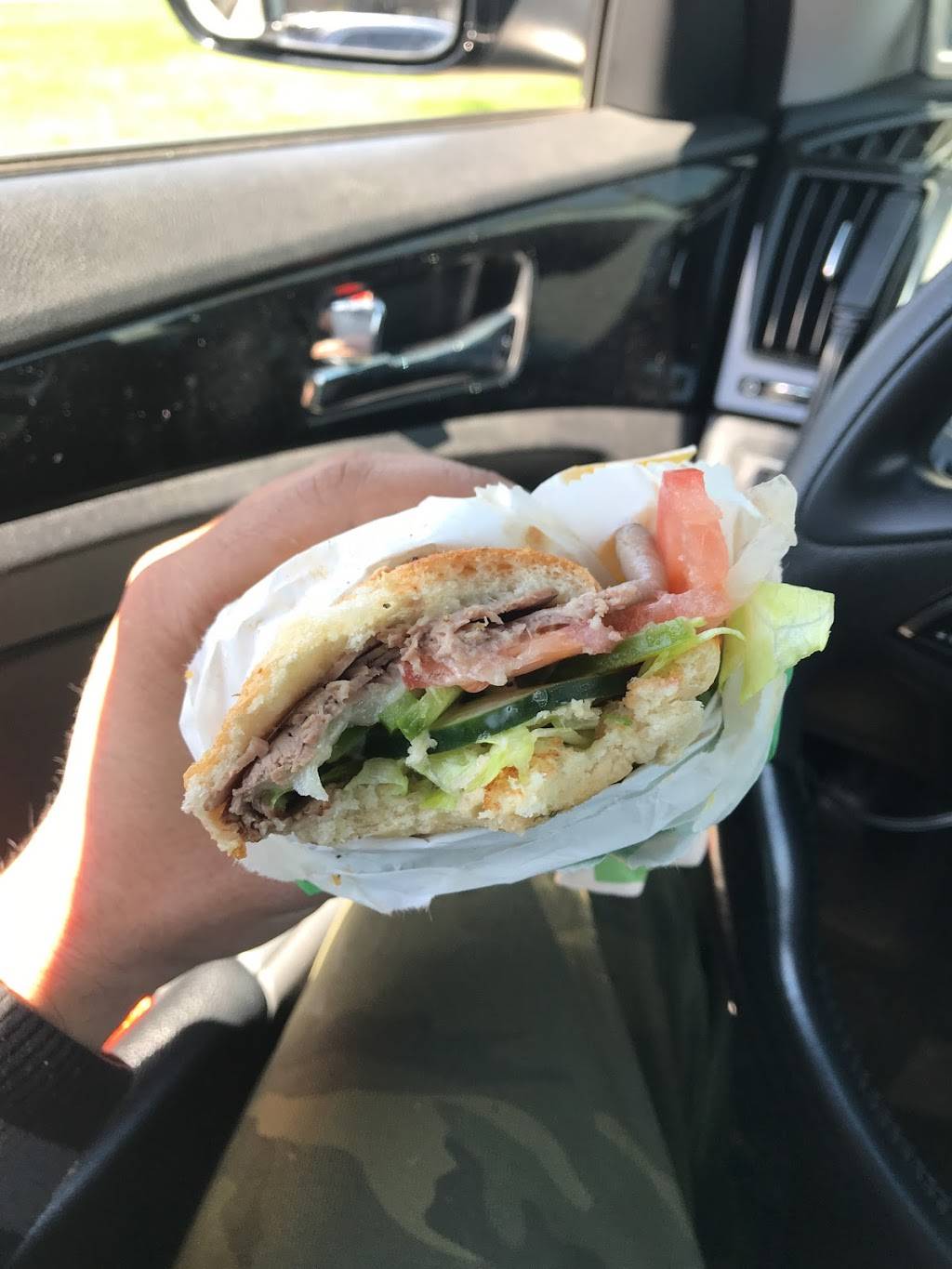 Subway Restaurants | restaurant | 20 W Village Green, Hicksville, NY 11801, USA | 5165205334 OR +1 516-520-5334