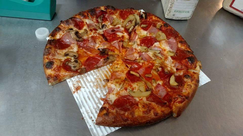 Papas Pizzeria | meal delivery | 8718, 4053 S Lapeer Rd A, Metamora, MI 48455, USA | 8106782272 OR +1 810-678-2272