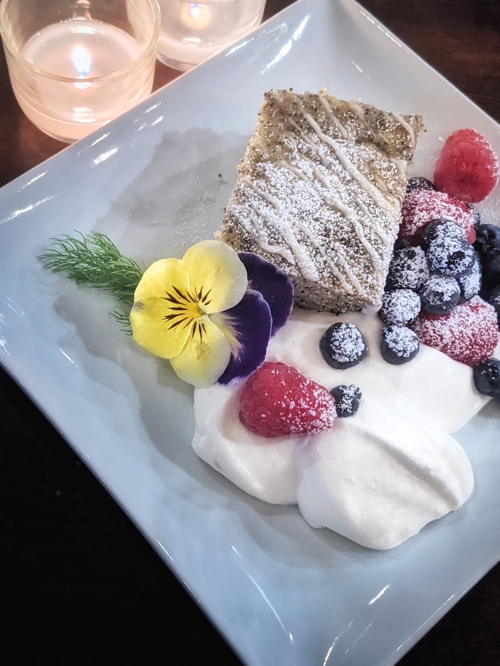 Deluxe 1717 | restaurant | 1717 E Washington Blvd, Pasadena, CA 91104, USA | 6267971717 OR +1 626-797-1717