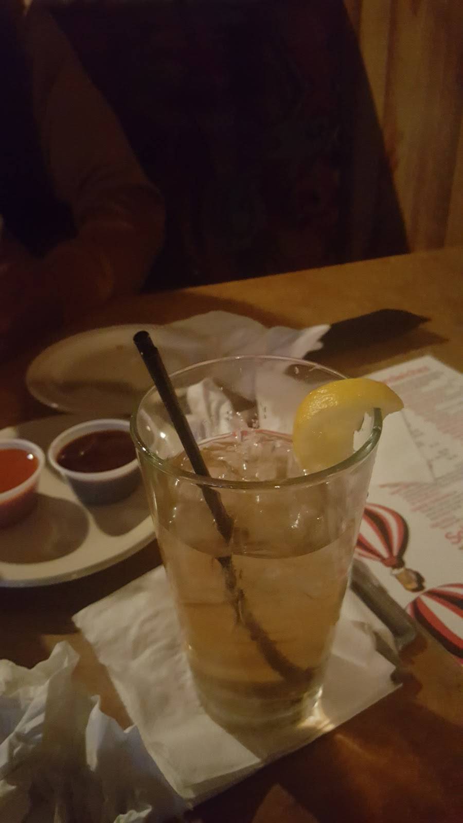 Red Balloon Saloon | restaurant | 29276 Northwestern Hwy, Southfield, MI 48034, USA | 2483523837 OR +1 248-352-3837