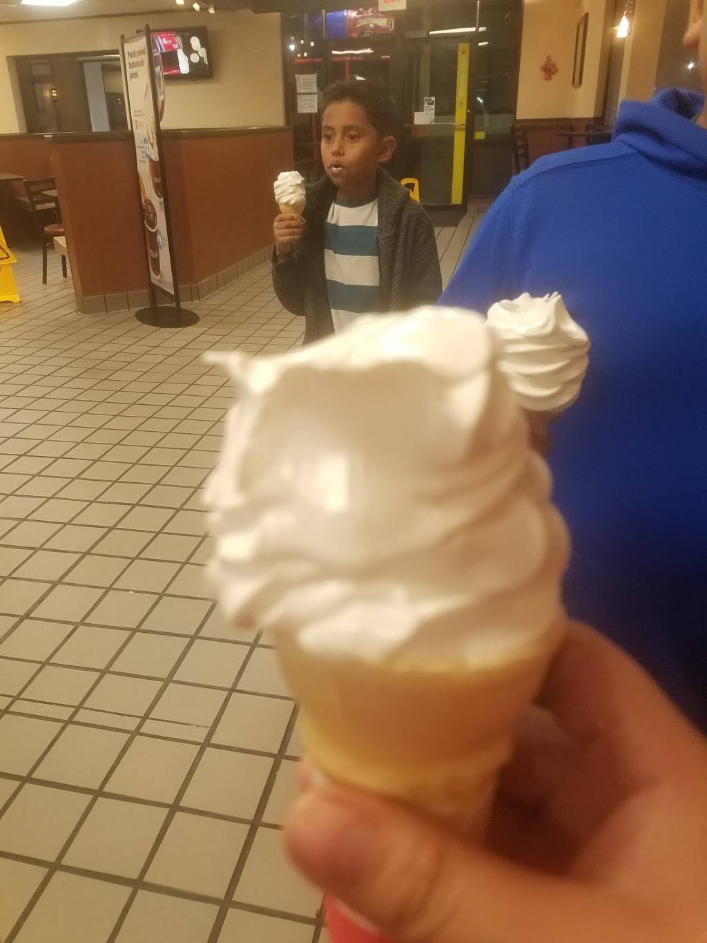 McDonalds | cafe | 12216 N Pennsylvania Ave, Oklahoma City, OK 73120, USA | 4052869698 OR +1 405-286-9698