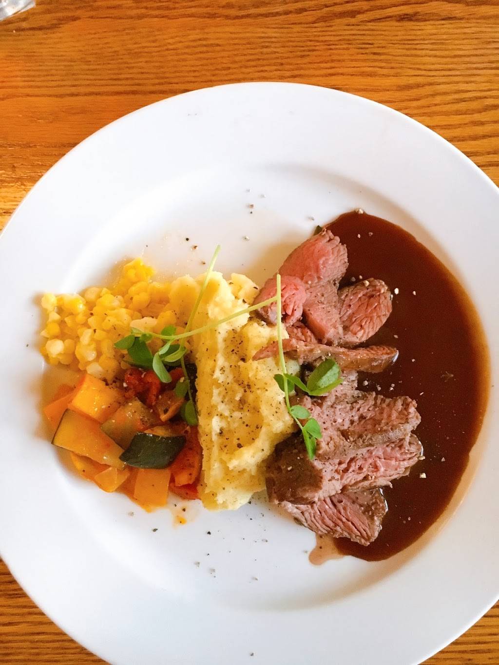 The Inn at Lake on the Mountain | restaurant | 286 County Rd 7, Prince Edward, ON K0K 2T0, Canada | 6134761321 OR +1 613-476-1321