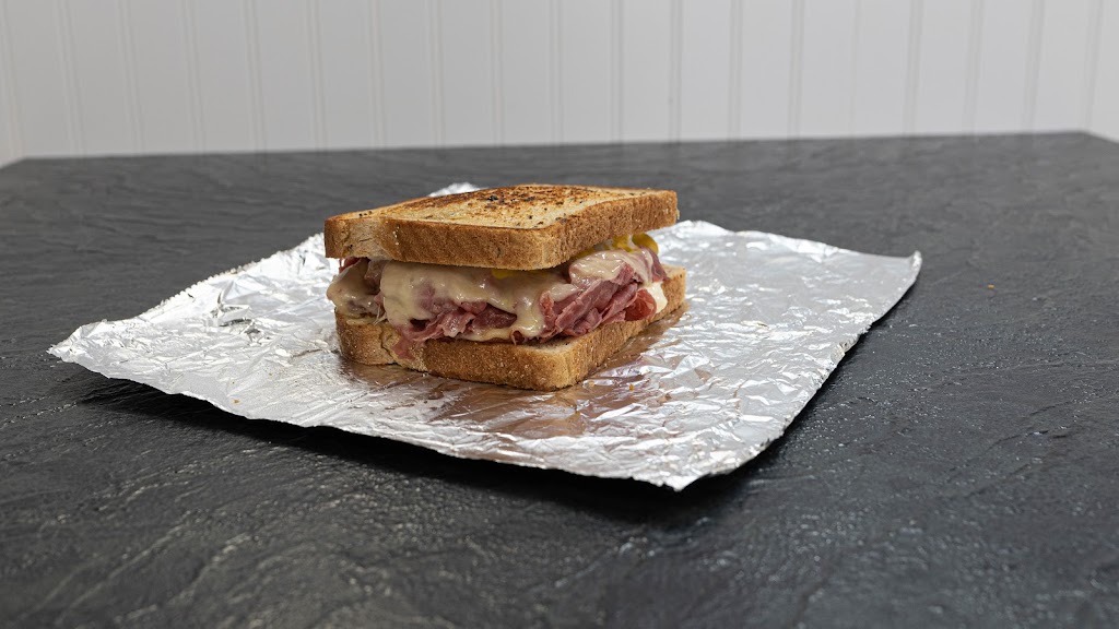 The Wing Man | restaurant | 5833 Dorr St, Toledo, OH 43615, USA | 4194075324 OR +1 419-407-5324