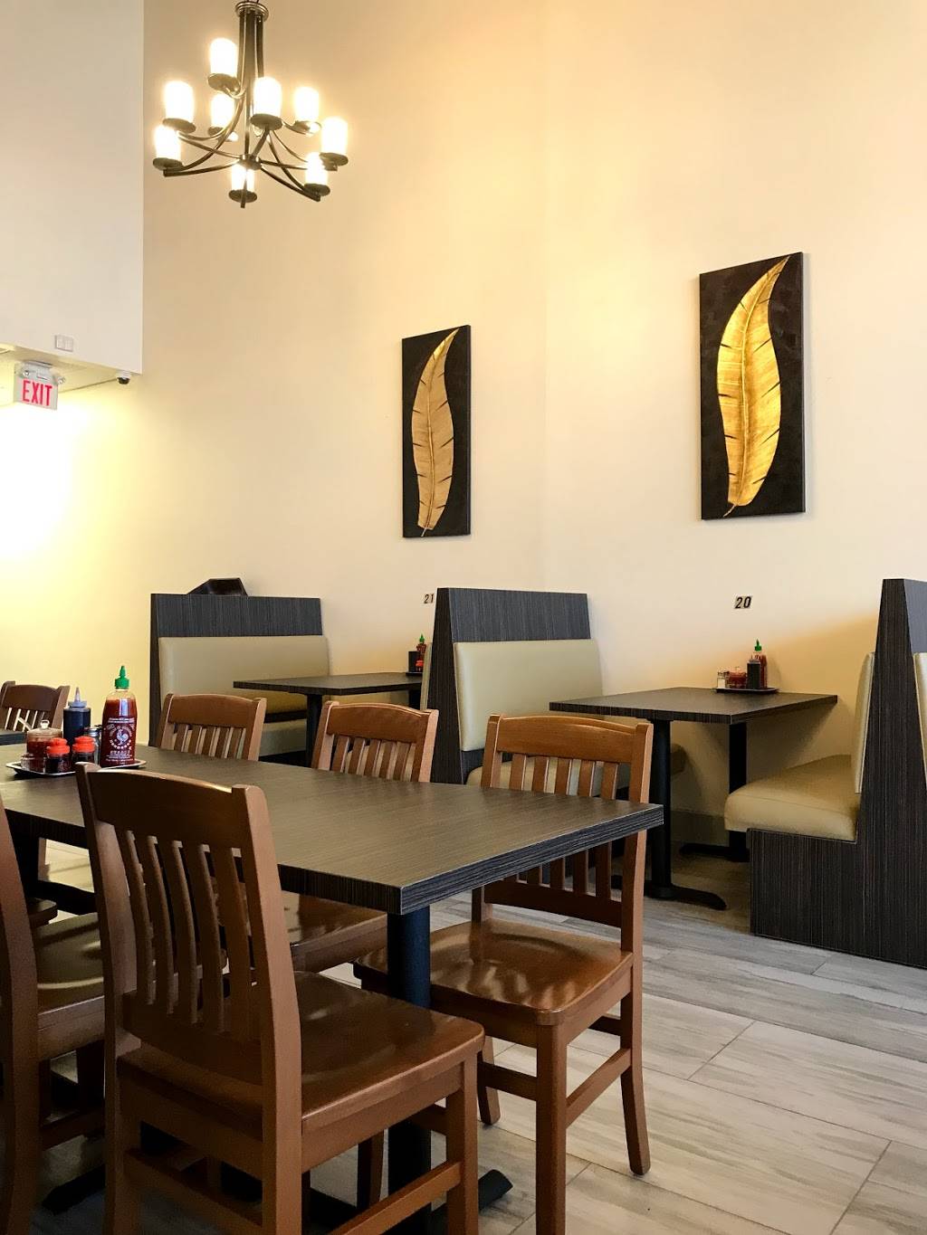 Pho Now | restaurant | 2561 St Clair Ave W #6, Toronto, ON M6N 4Z5, Canada | 4167608882 OR +1 416-760-8882