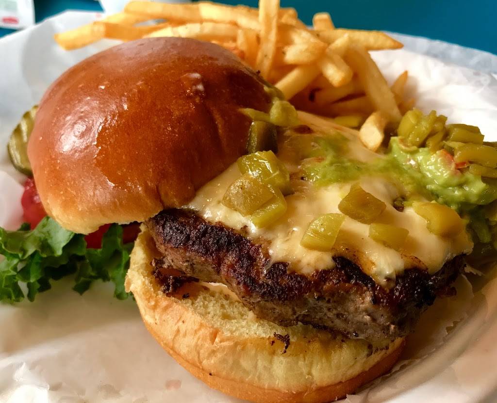 Luckys Burger & Brew Marietta | restaurant | 68 North Marietta Pkwy NW Suite 102, Marietta, GA 30060, USA | 6788100000 OR +1 678-810-0000