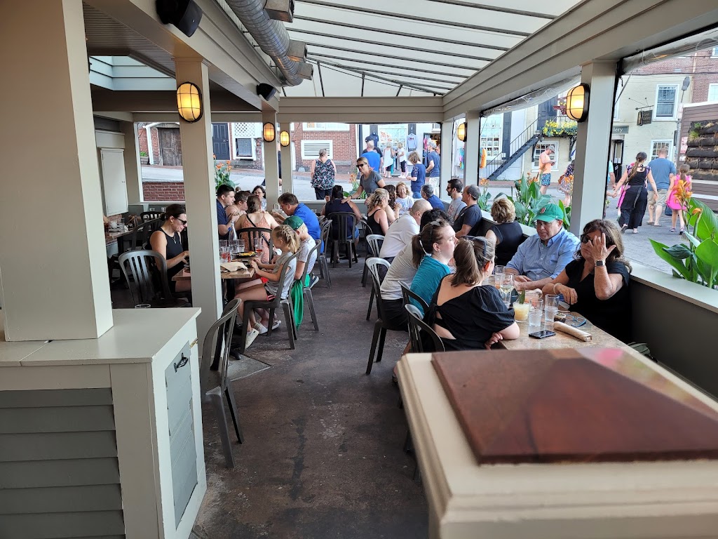 Rio Tequila Cantina | restaurant | 37 Bow St, Portsmouth, NH 03801, USA | 6034338655 OR +1 603-433-8655