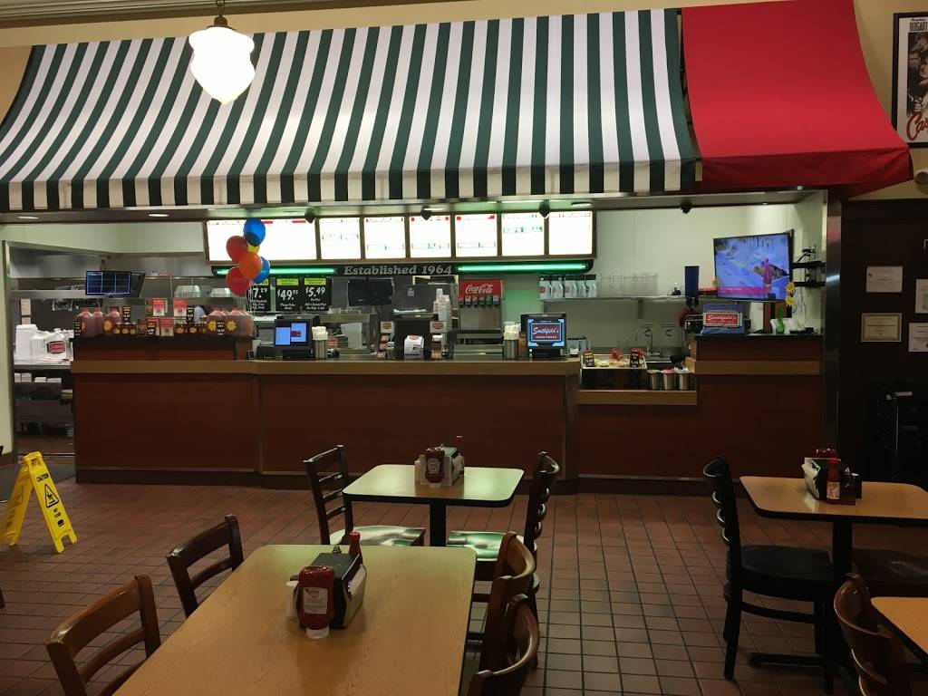 Smithfields Chicken N Bar-B-Q | restaurant | 4670 East Coast Ln, Shallotte, NC 28470, USA | 9107545522 OR +1 910-754-5522