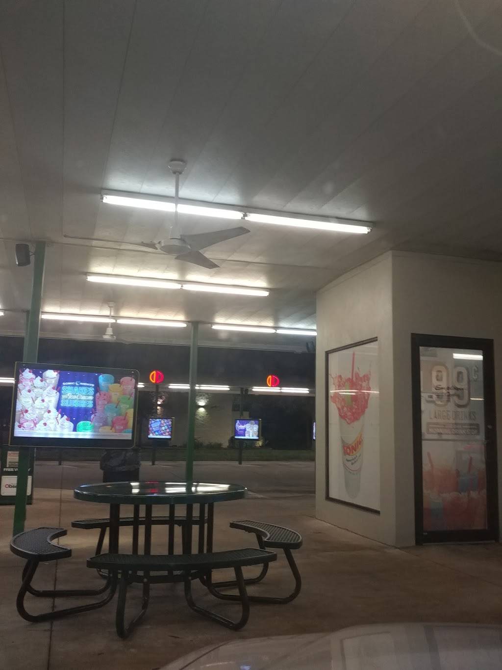 Sonic Drive-In | restaurant | 2901 James L Redman Pkwy, Plant City, FL 33566, USA | 8137540300 OR +1 813-754-0300