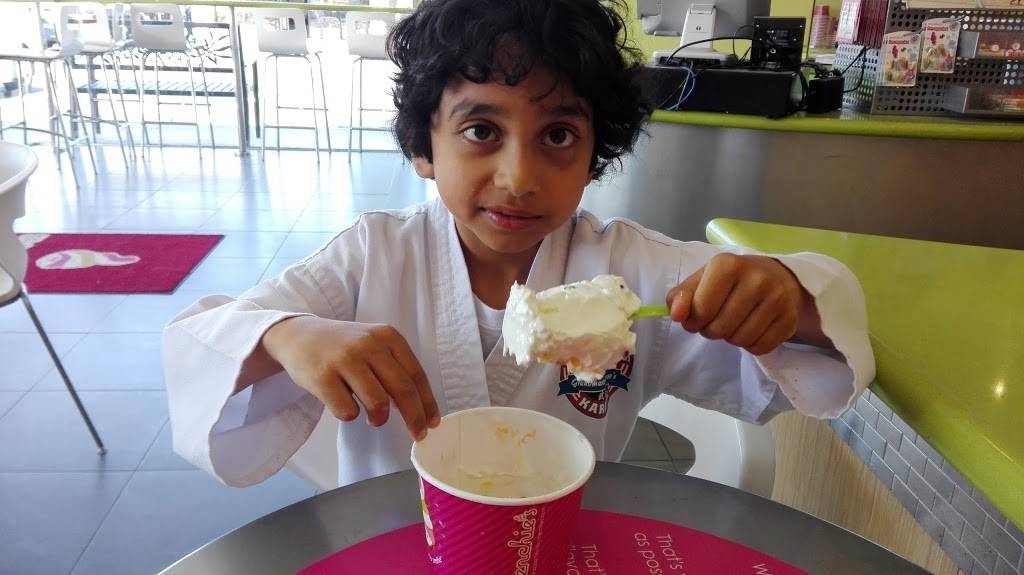 Menchies Frozen Yogurt | bakery | 2515 Artesia Blvd Ste E, Redondo Beach, CA 90278, USA | 3103704888 OR +1 310-370-4888