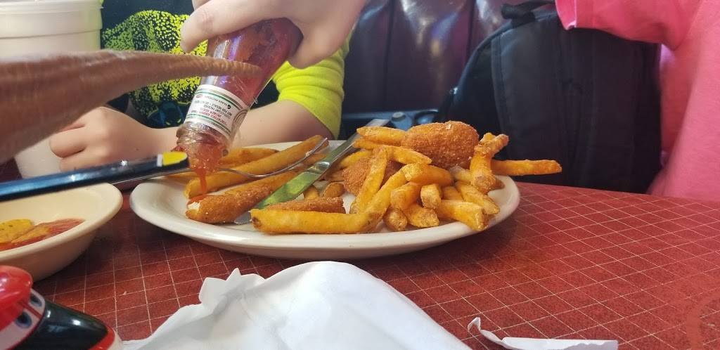 Tequilas Mexican Restaurant | restaurant | 721 W Washington St, Benton, IL 62812, USA | 6184353112 OR +1 618-435-3112